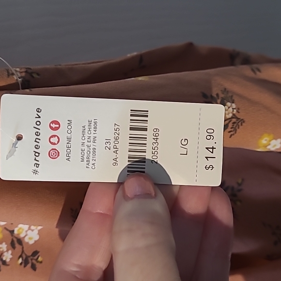 Ardene summer blouse, new, size lg - Picture 4 of 4